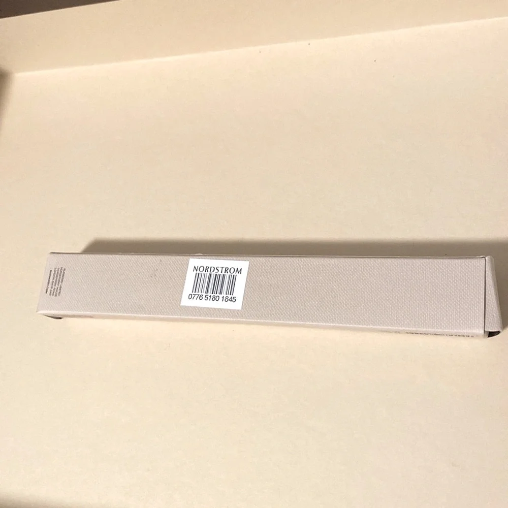 NIB [Burberry] Luxe Lip Definer Shaping Pencil & Sharpener in Bright Plum No. 7 - Picture 13 of 16